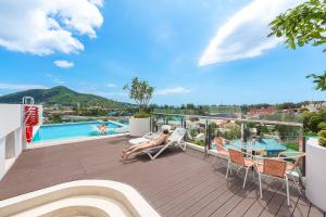 C190 Sleek 1BR with Infinity Pool, Gym, Rooftop