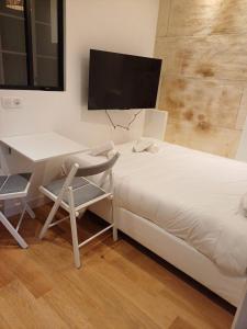 Le Petit Jacques Cognac Studio