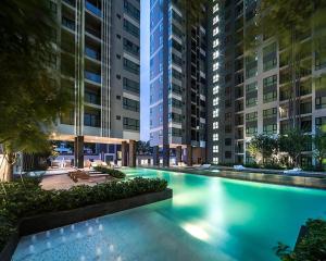 Pattaya City Center Amazing Pool