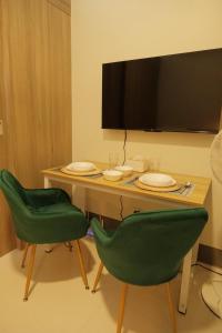 The Metro Suite - 1BR Condo 36F with City View