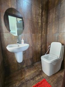 3-Bedroom Town House in Kamala