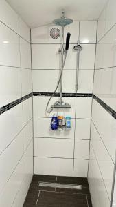 Geräumiges 2-Zimmer Apartment in Messenähe