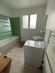 Appartements Spacious apartment in Guingamp : photos des chambres