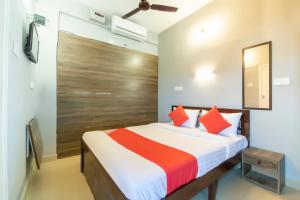 Hotel O Gold Inn Grey