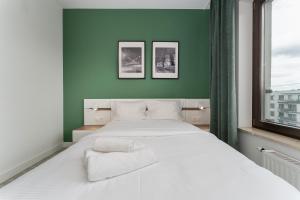 Przedwiośnie Chic Harmony Apartment by BookingHost