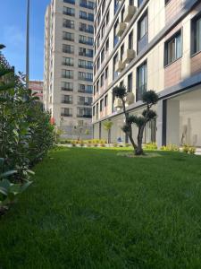 Suadiye Bostanci Luxury 2 Bedroom Apartment with Pool