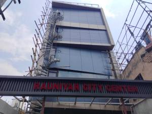 "Super Townhouse Rauniyar City Centre Ratu Road "