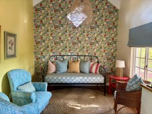 Bramley Cottage, Cheverells Farm