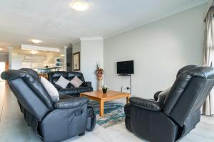 Le Rocella 4 - 2 Adults and 4 children only