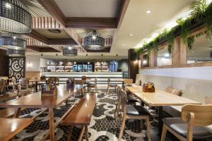 Nightcap at Colyton Hotel