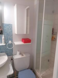 Appartements charming studio Carro-25 m2 - garden - close to beaches : photos des chambres