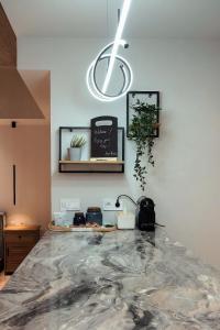 Big London Apartment in Piraeus