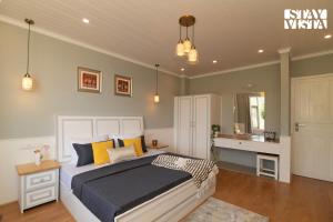 StayVista at The Theog Altair Villa - 7BR villa in Theog with Bonfire, BBQ