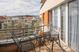 Escala Hotel & Suites