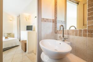 Simone Eden Apartment img19