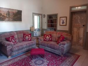 Hemma Grove - A Songbird haven