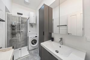 Bright and Quiet Apartments, Just 10 Minutes to U4, U6 and Schönbrunn Palace