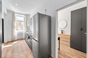 Bright and Quiet Apartments, Just 10 Minutes to U4, U6 and Schönbrunn Palace