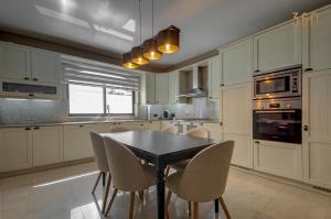 Bungalow home with Stunning Pool Area in StJulians By 360 Estates