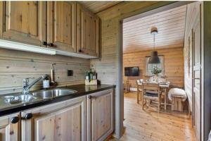 Guest favorite - 5 mins from Vøringsfossen