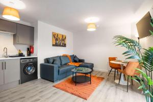 Charming 1 BR apartment walk to city centre