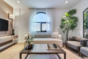 The Modern Nest, Khorfakkan