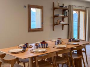 Appartements Duplex a 100metres du lac et de la piste cyclable d-Annecy - Vue panoramique : photos des chambres