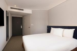 Special Offer - 1-night stay in a Superior Room (Double) with 1 set of traditional Korean brass spoon and chopstick and 2 welcome drinks