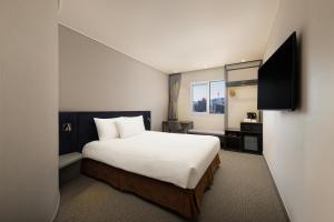 Special Offer - 1-night stay in a Superior Room (Double) with 1 set of traditional Korean brass spoon and chopstick and 2 welcome drinks
