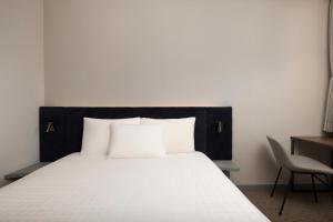 Special Offer - 1-night stay in a Superior Room (Double) with 1 set of traditional Korean brass spoon and chopstick and 2 welcome drinks