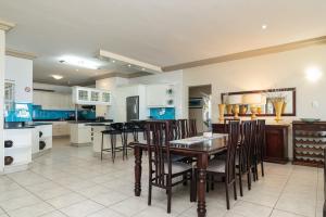 Miramar 3 - FAMILY ONLY Max 4 adults and 4 children