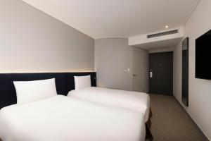 Special Offer - 1-night stay in a Superior Room (Twin) with 1 set of traditional Korean brass spoon and chopstick and 2 welcome drinks