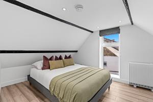 Old Styne Cottage - 2 min to Station - Free Parking - Courtyard