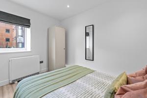 Old Styne Cottage - 2 min to Station - Free Parking - Courtyard