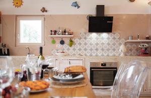 WHITE STONE HOUSE 6&1, Emma Villas