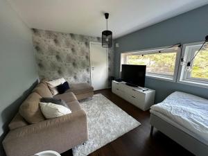 House near the beach in Ljunghusen - Bus from Malmo