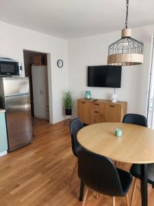 Modernes Apartment in erster Reihe zum Meer