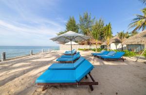 Coco Cottage Beachfront Resort