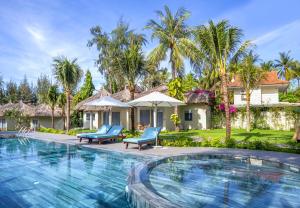 Coco Cottage Beachfront Resort