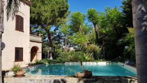 Villa Kinisia, antica dimora siciliana