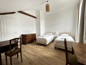 Maisons de vacances Les Ecuries, sur un domaine chatelain : photos des chambres