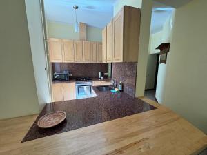 Quiet city centre three room apartment No 19
