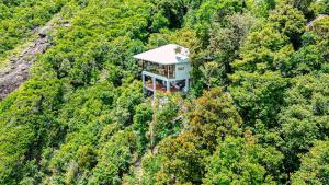 Couples Dream - a secret house with stunning sunsets, and private beach access