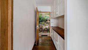 Couples Dream - a secret house with stunning sunsets, and private beach access