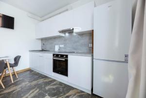 45 Kyiv Lovely Apartment in Nyvky Park