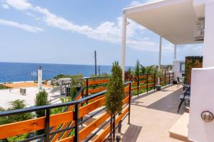 Tholos Stone Suite with Amazing View