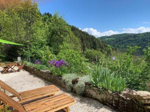 Maisons de vacances Maison de charme sur le plateau du Vercors au calme dans un veritable ecrin de verdure : photos des chambres