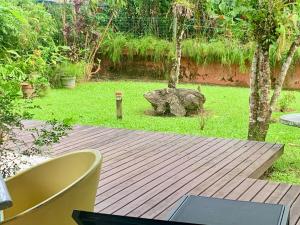 Pretty house with pool and amazing garden