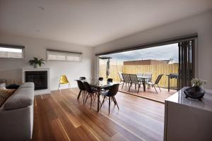 Beach and Wineries 3 Min Family and Couples Retreat - 4hvězdičkové hotely ve městě Capel Sound