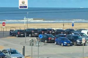 Sea View 1 BR Flat With Pool - Ideal For Couples & Families By SlowayStay Holiday Apartment & Short Term Rental Oostende